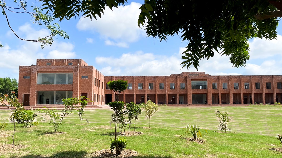Lahore School of Economics (Main Campus), LSE, Lahore - studyup.pk
